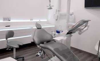 Centro Dental Roberto Cristobal Valdelagua