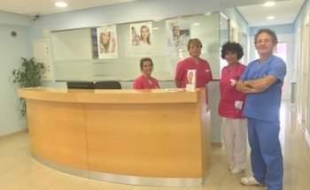 Omega Clínica Dental Tineo. Doctor Alfredo Machín. Expertos en Implantes y Ortodoncia invisible