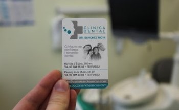 Clínica Dental Dr. Sánchez Moya - Muncunill