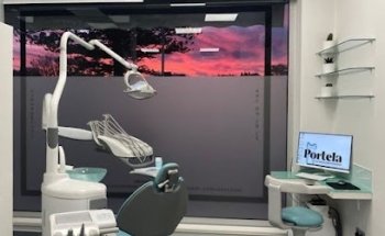 Centro de odontoloxia Portela