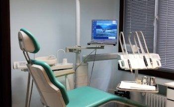 Clínica De Salud Bucodental Odontología Y Ortodoncia Doctores De Carlos