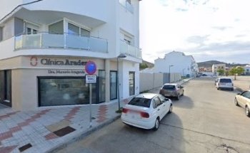 Clínica Dental Aradent - Dra. Manuela Aragonés