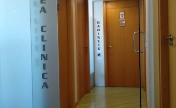 CLINICA DENTAL MEDIA LEGUA