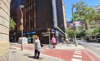 Clínica Dental Adeslas