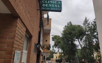 Clínica Dental Dr. Aguilar