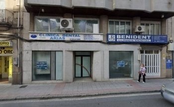 Clínica Dental Arias