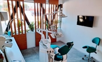 AVAN Centro de Especialidades Medicas Clinica dental Almeria clinica fisioterapia Almeria