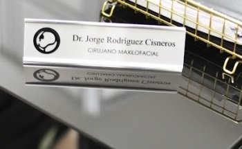 Dr. Jorge Rodríguez Cisneros, Cirujano Maxilofacial Tijuana
