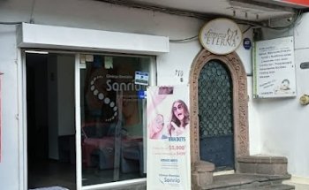 Clínicas Dentales Sonría