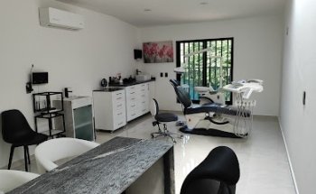 Clínica Dental Bustos Robles.