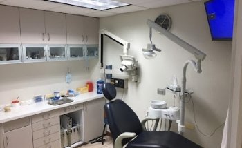 Dr. Juan Carlos Frías Goytortúa, Implantes dentales blanqueamiento dental