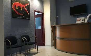 Dentist Sebastian Medina