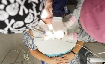 Implantes dentales Dr. Adrian valera