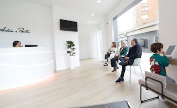 Clínica dental e medicina estética Adán e Ponte