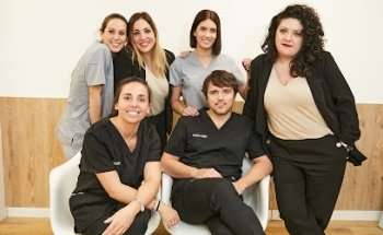 Mora Clínica Dental Badalona - Dentistas especializados