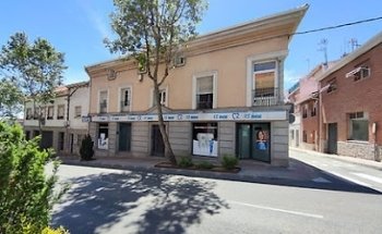 Clínica Dental Colmenar Viejo RB Dental Adeslas ️