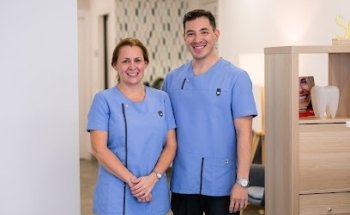 Clínica Ricardo Sánchez, especialista en Implantes Dentales y Ortodoncia Invisible (Valencia, Campanar)