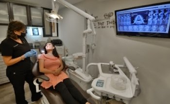 Dra. Luz Estela Santibañez, Dentista - Odontólogo