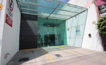 Clínica de especialidades odontológicas -DENTI-