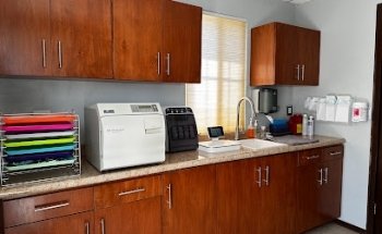 Consultorio Dental Dr. Héctor Fernández