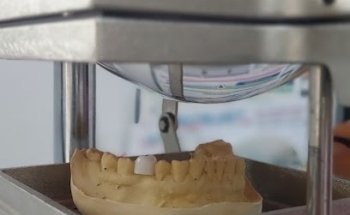 DENTALVIDT Consultorio Dental Dra Vanessa Isabel Demeneghi Trujillo