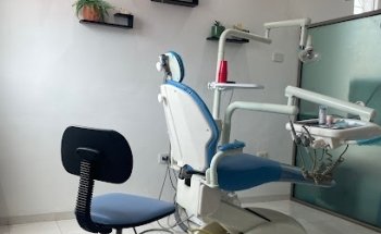 La Clinique DENTISTAS
