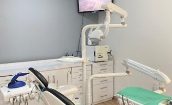 Dra. Christian De la Mora Morado, Dentista - Odontólogo