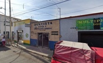 Dr. Gabriel E. Escarzaga R.