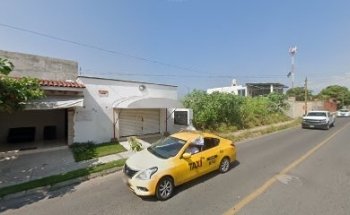 Dr. Claudio Hugo Villicaña Ramirez (Dentista)