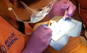 CLINICA DENTAL. MEDIK DENTAL