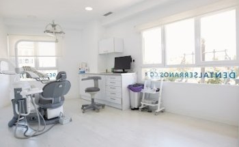 Clínica Dental Serranos