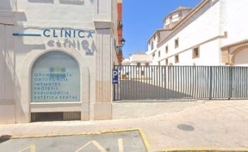 Clínica Dental Adeslas