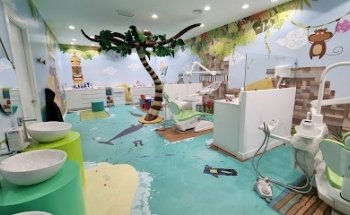 Clínica Dental Infantil Moonz