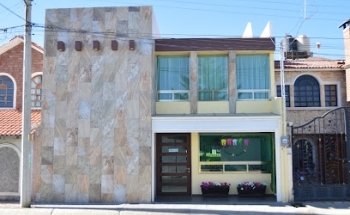 Clínica Dental Sonrisa Feliz