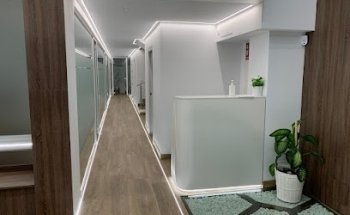 CLÍNICA DENTAL ADRIANA GONZÁLEZ SÁEZ