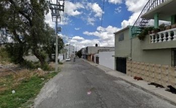 EXCLUSIVAMENTE PERIODONCIA E IMPLANTES DENTALES