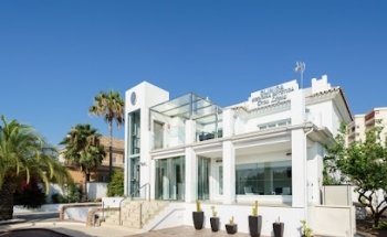 Clínica Doctores López