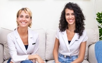 CLÍNICA DENTAL LUCERO | Dras Ana y Beatriz Antón