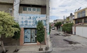 CLÍNICA ESPECIALISTAS EN ORTODONCIA