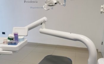 Dr. Oliver Quiñonez Periodoncia & Implatología