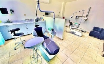 Dr. Carlos Torres Cardenas