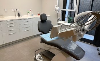 Clínica Dental Ruiz-Busquets