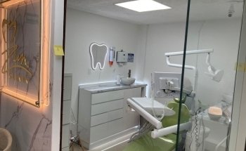 ZUN CLINIK. Clínica de Especialidades Dentales