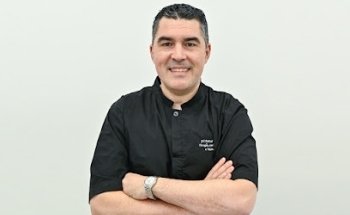 Clínica Dental Rafael Flores | Dentista en Sevilla