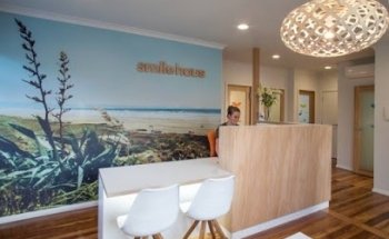 Smilehaus Dental