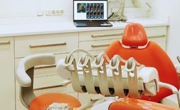 Plaça Antoni Gaudí