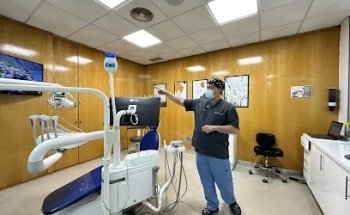 Dr. Esteban Russo - Doctores Dental Puerta Bonita