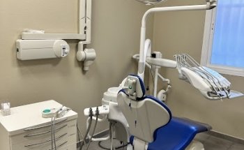 Clínica Dental Adeslas
