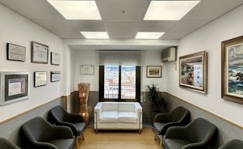 CLÍNICA DENTAL Dr. ESTEVE