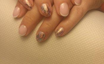 Expose beauty lounge and hair studio